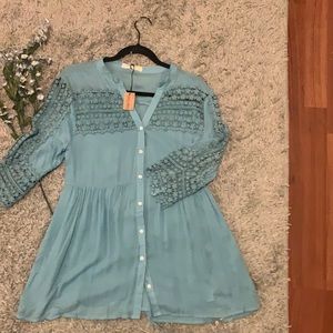 🌺 2 for $23 🌺 NWT Dusty Aqua Blouse with Lace Detail